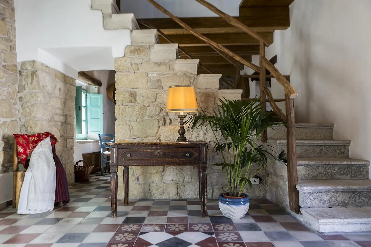 Bed and Breakfast Cortis Antigas à Gesturi Couette-café