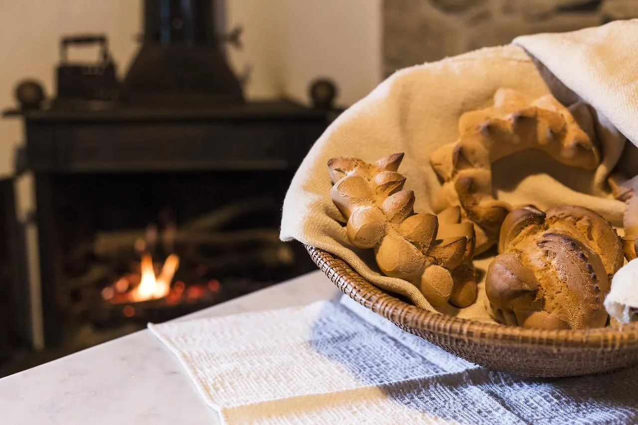 Cortis Antigas Bed & Breakfast Gesturi